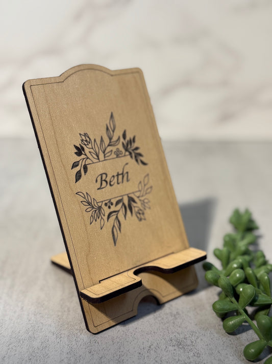 Personalized Wooden Phone Stand – Custom Name or Inspirational Quote