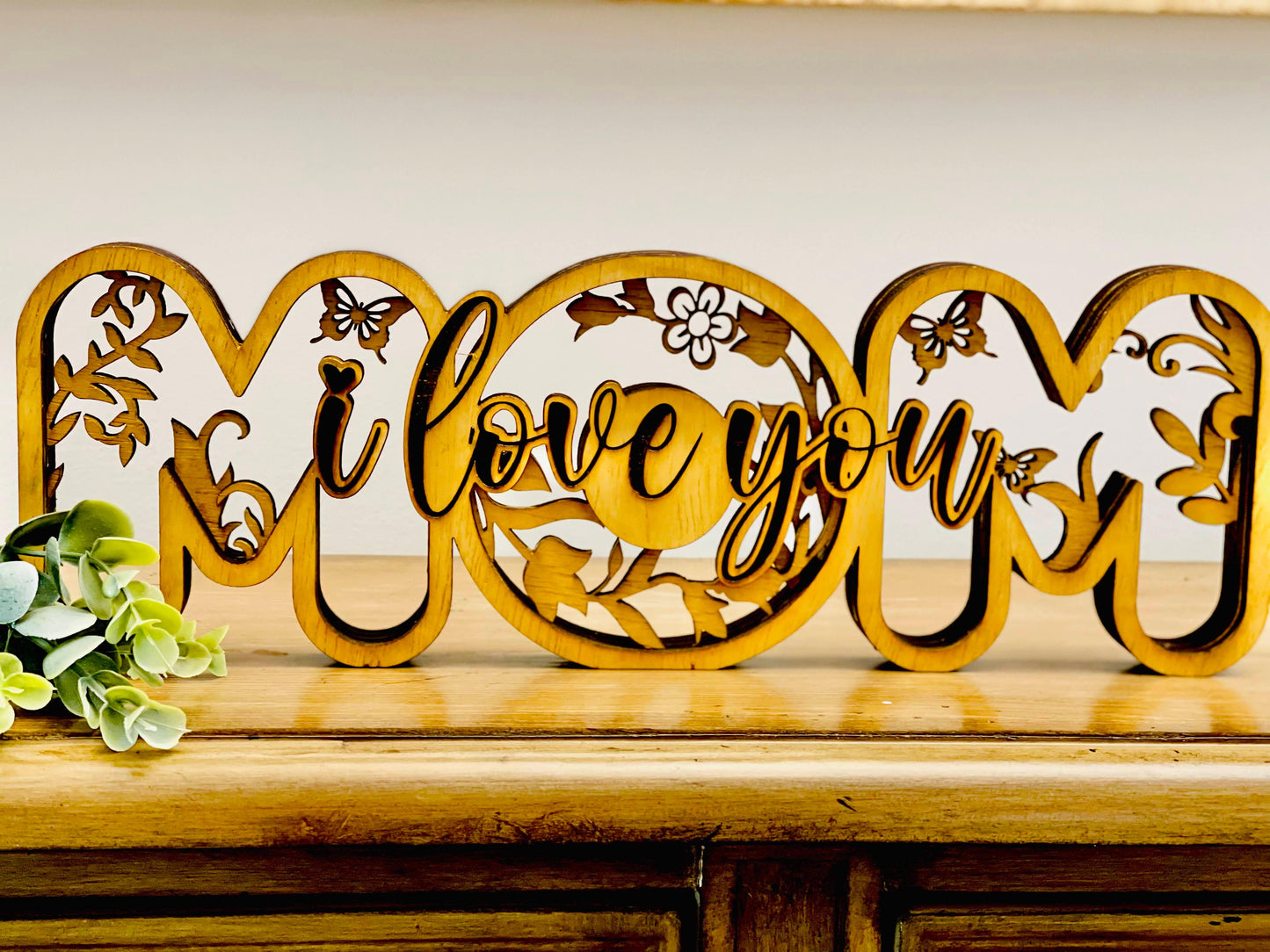 I Love You Mom Sign / Mother's Day Sign/ Home decor