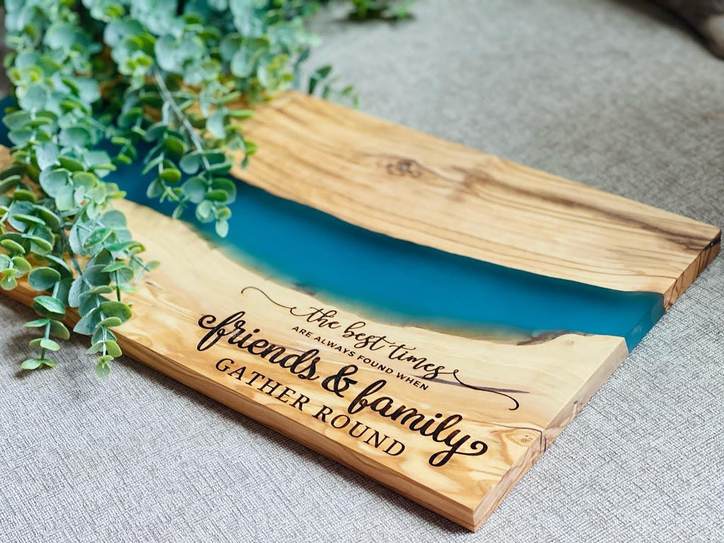 Personalized Resin Wood Cutting board - Friends and Family